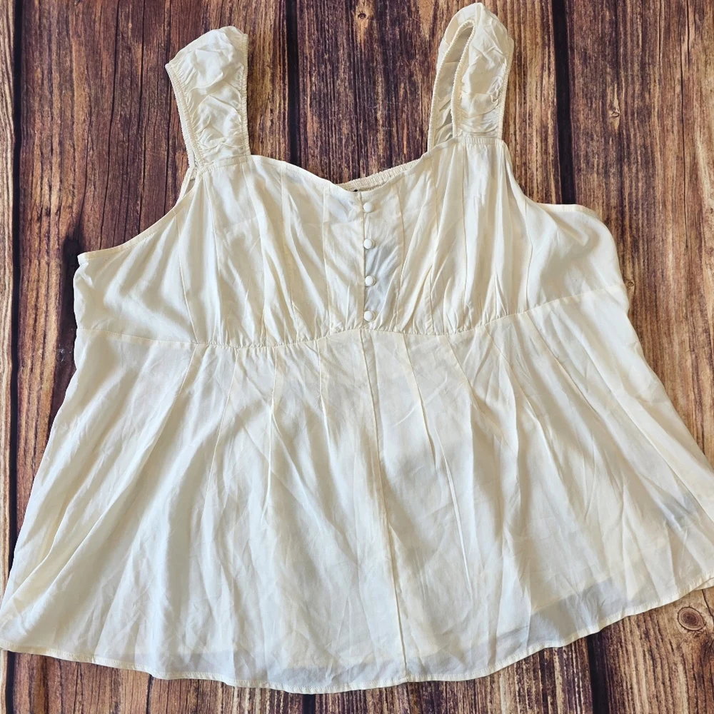 Torrid Plus Size 4X Challis Corset Top Ivory dew Smocked Back New w/ Tags - Picture 12 of 12